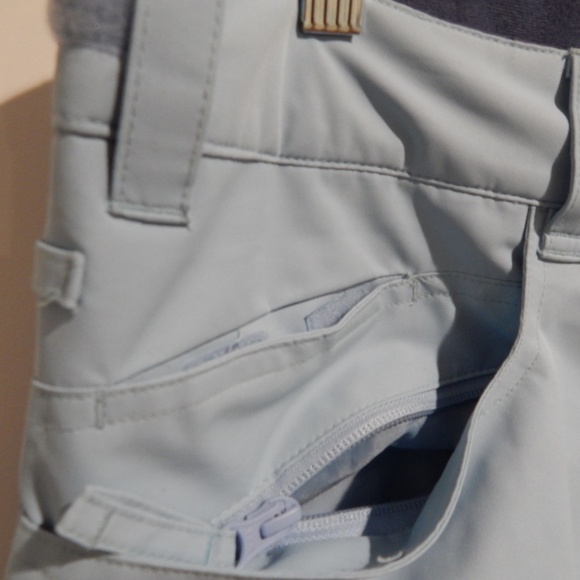 Roxy Women's Backyard Snow Pants - Picture 8 of 14